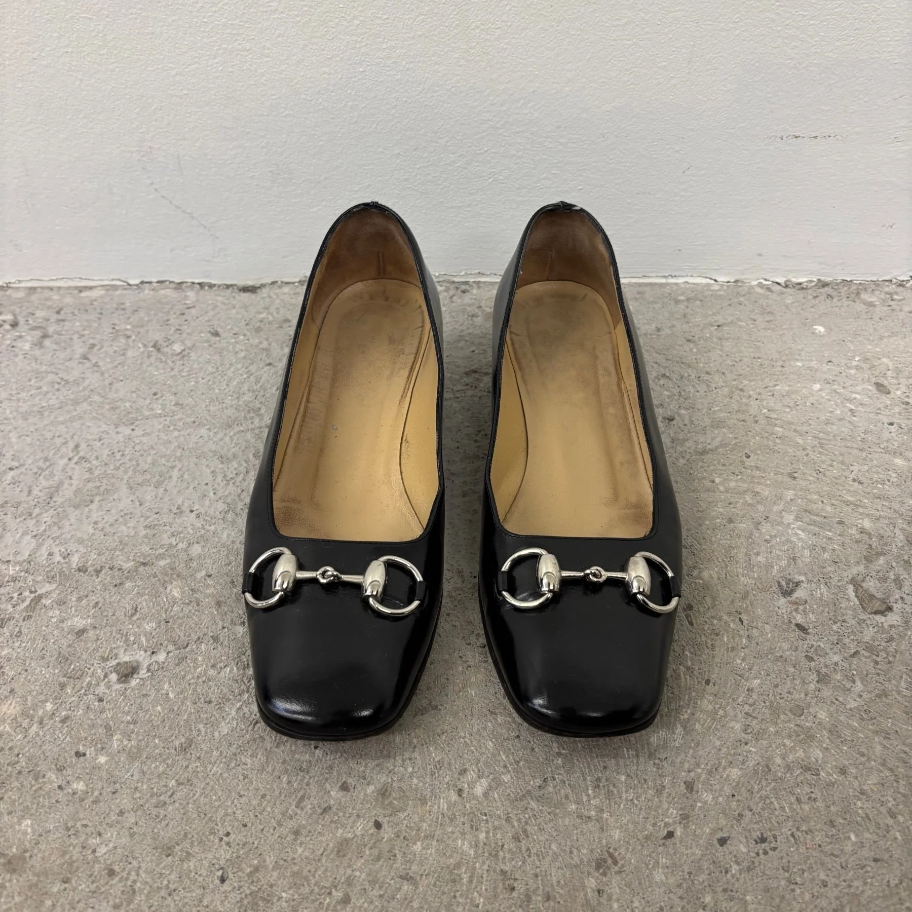 FW95 Gucci by Tom Ford Block Heel Patent Leather Pumps - Image 3
