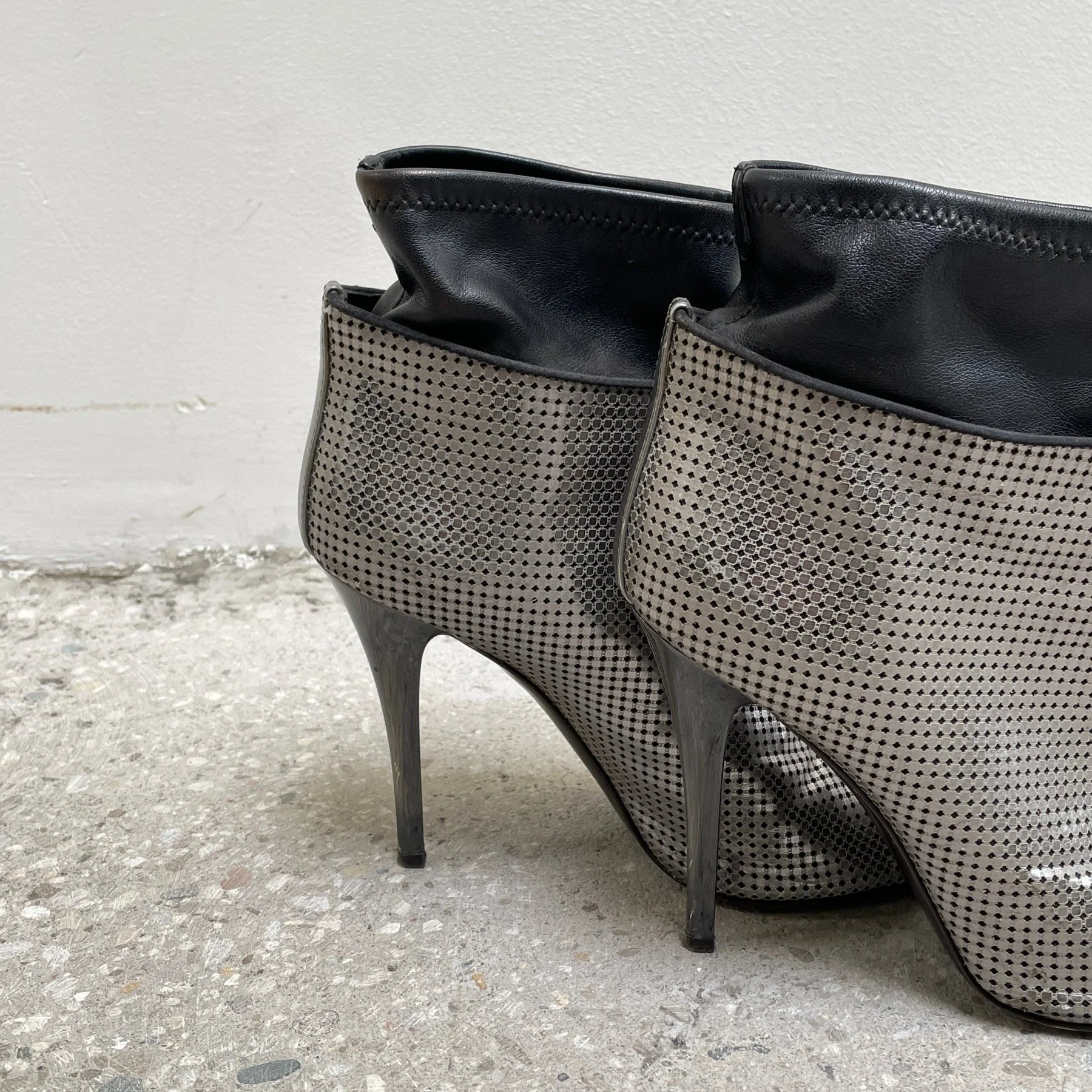 Giuseppe Zanotti Mini Silver Checkered Open Toe Heels - Image 6