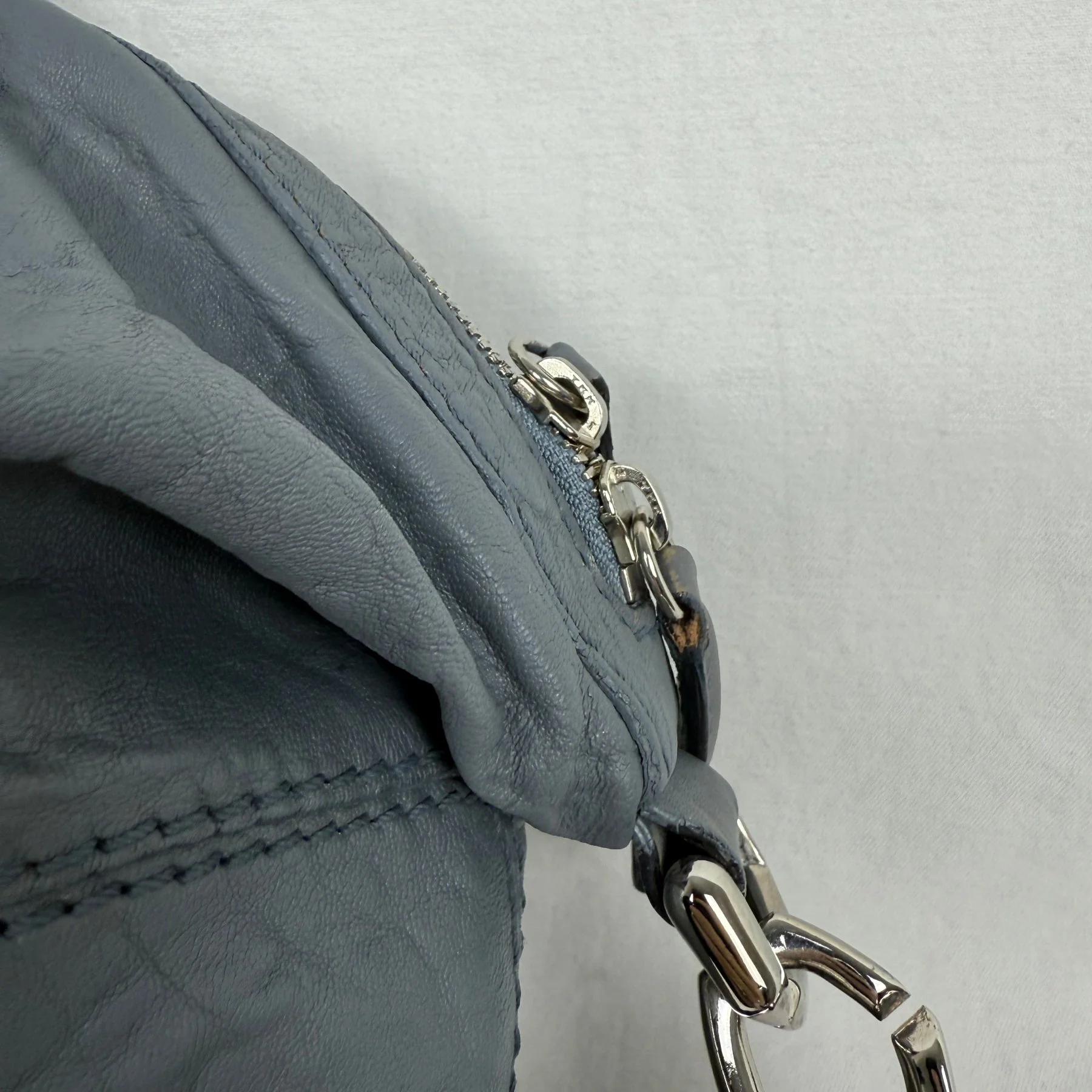 Givenchy Nightingale Leather Shoulder Bag - Image 7