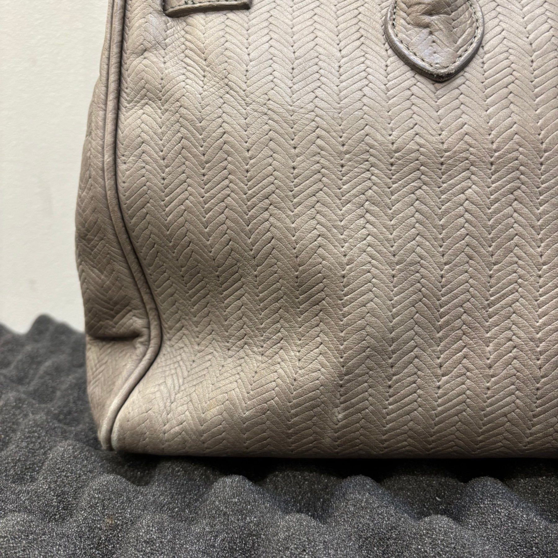 Grey Fishnet Patterned Leather Firkin Handbag - Image 11