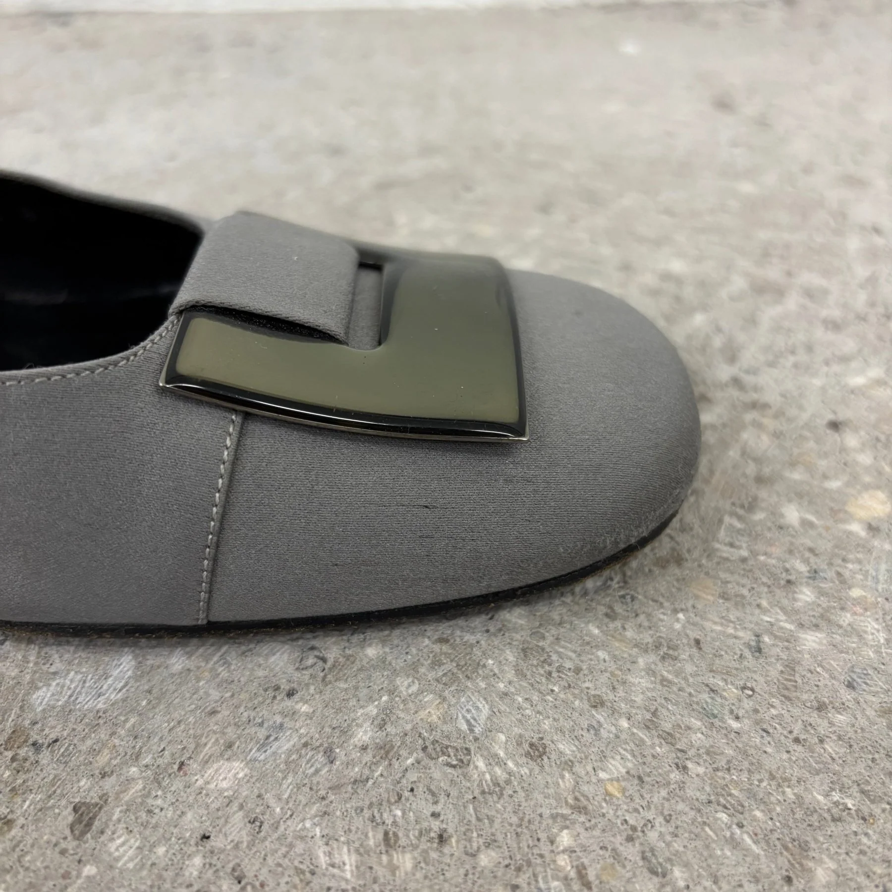 Gucci Silver Buckle Mule Heels - Image 8