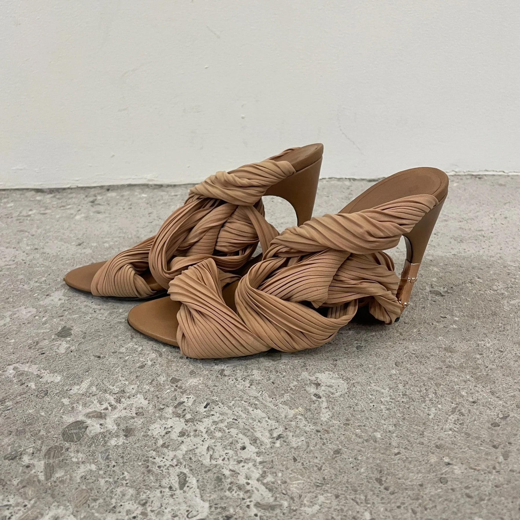 Gucci Tom Ford Silk Bamboo Heels - Image 3