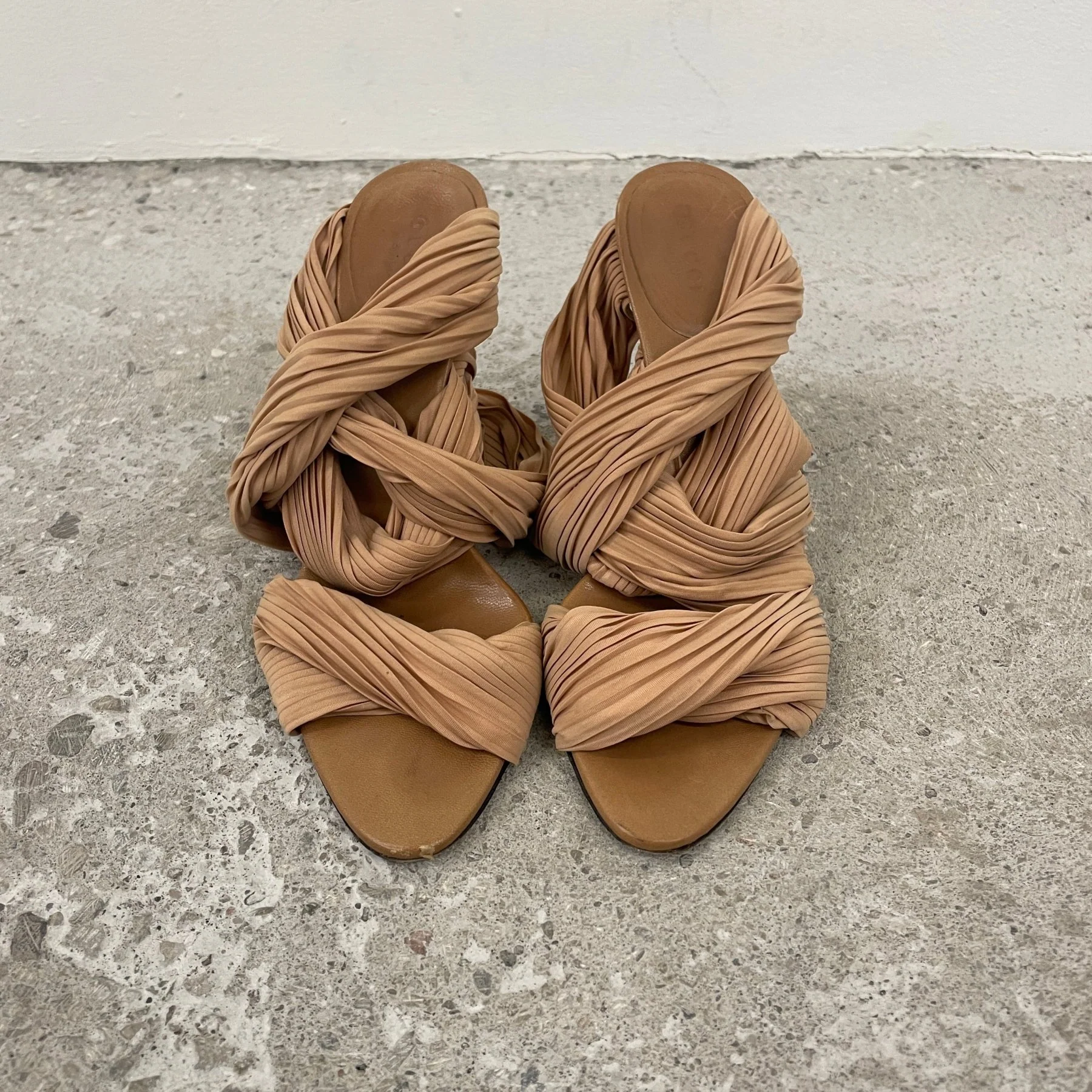 Gucci Tom Ford Silk Bamboo Heels - Image 4