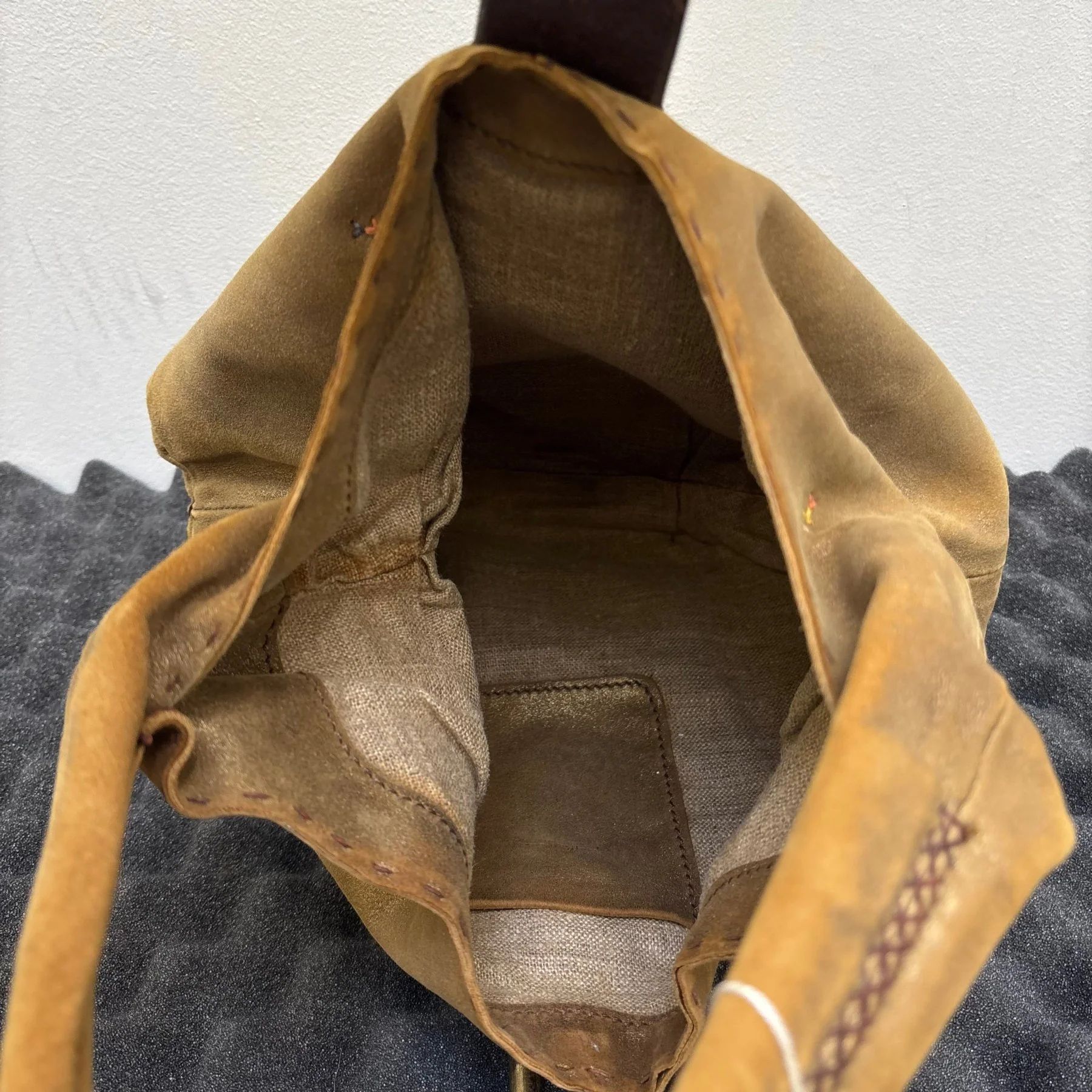 Henry Beguelin Embroidered Suede Leather Hobo Bag - Image 15