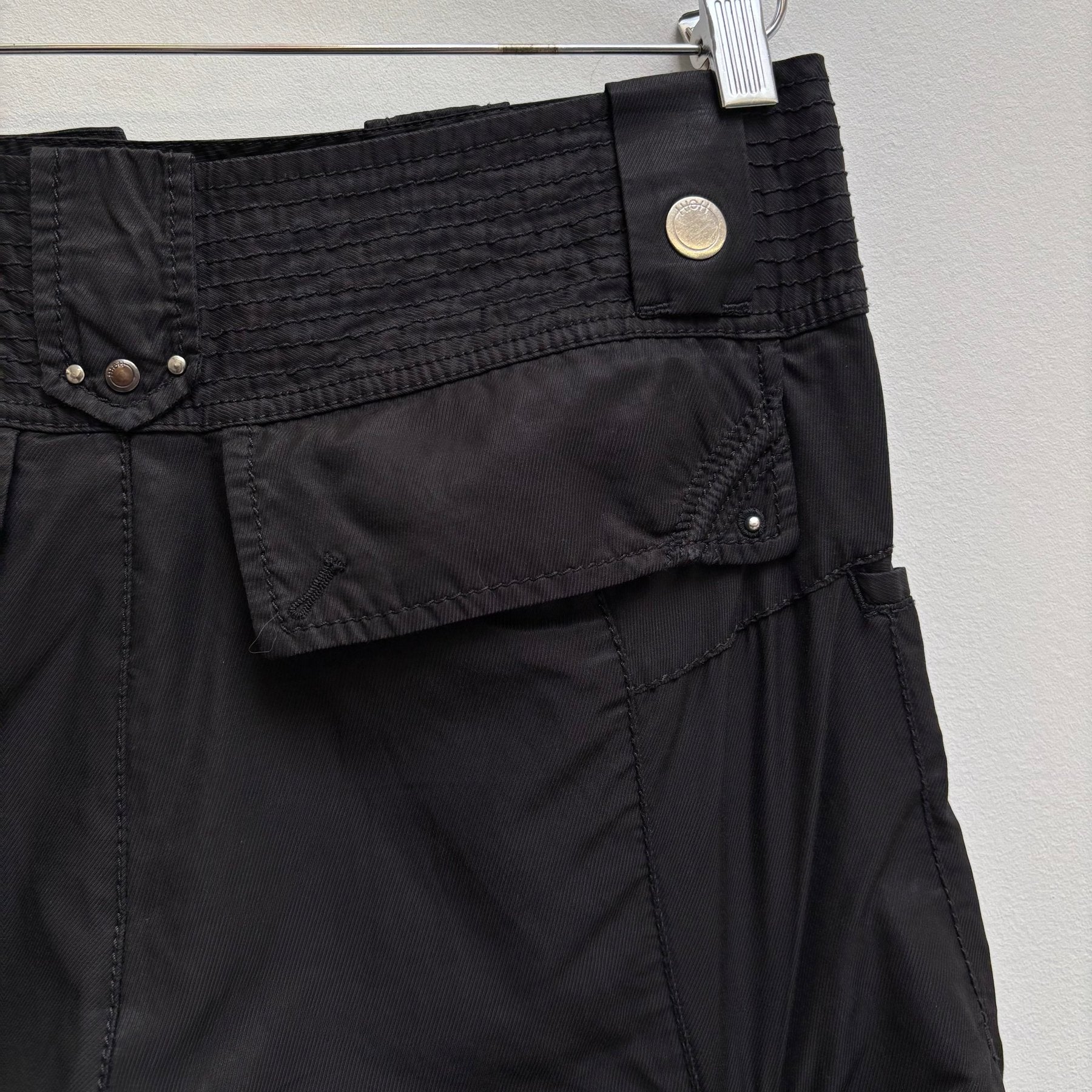 HIGH USE Parachute Capris Pants - Image 10