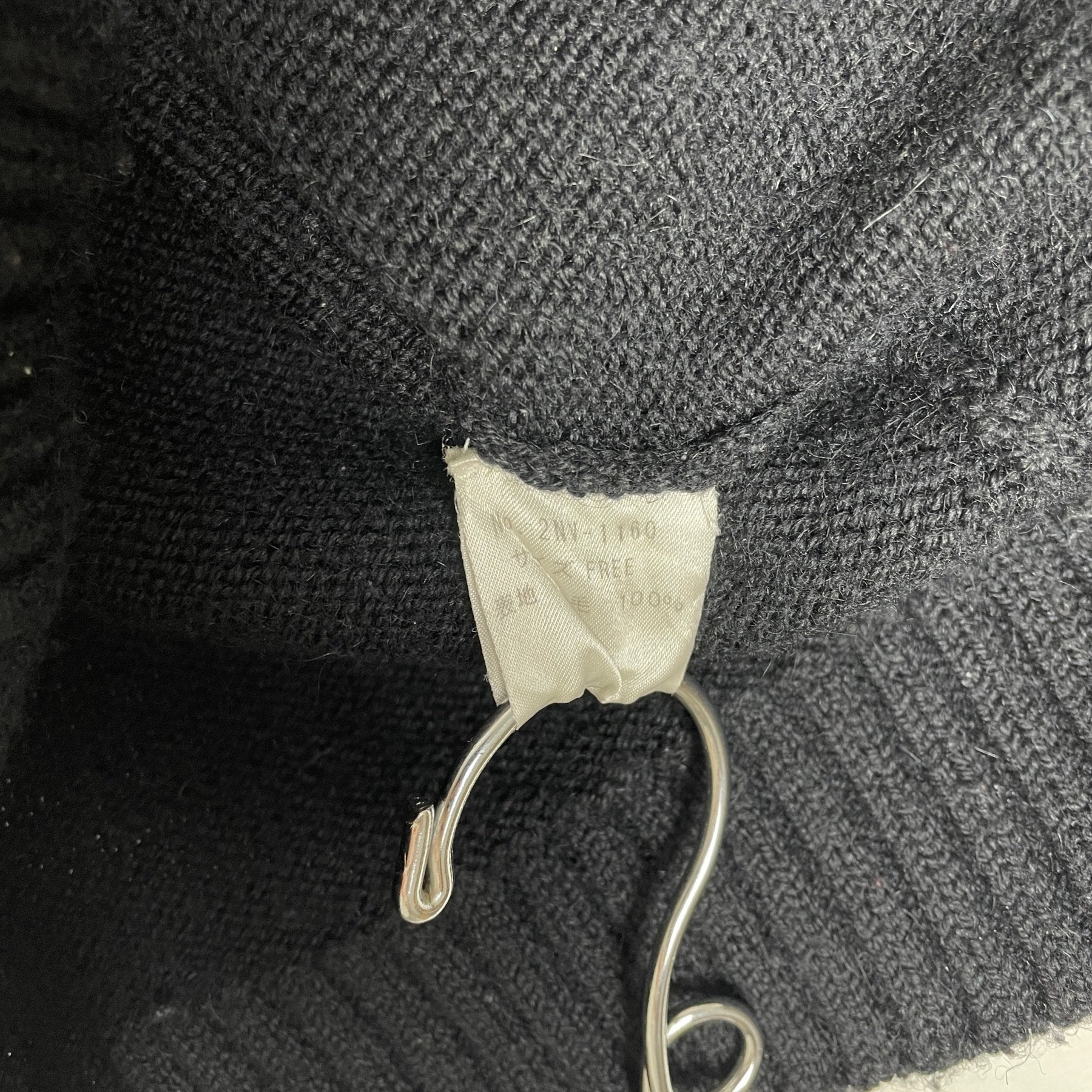 Hysteric Glamour "Super Hysteric" Knit Sleveless Hoodie - Image 6
