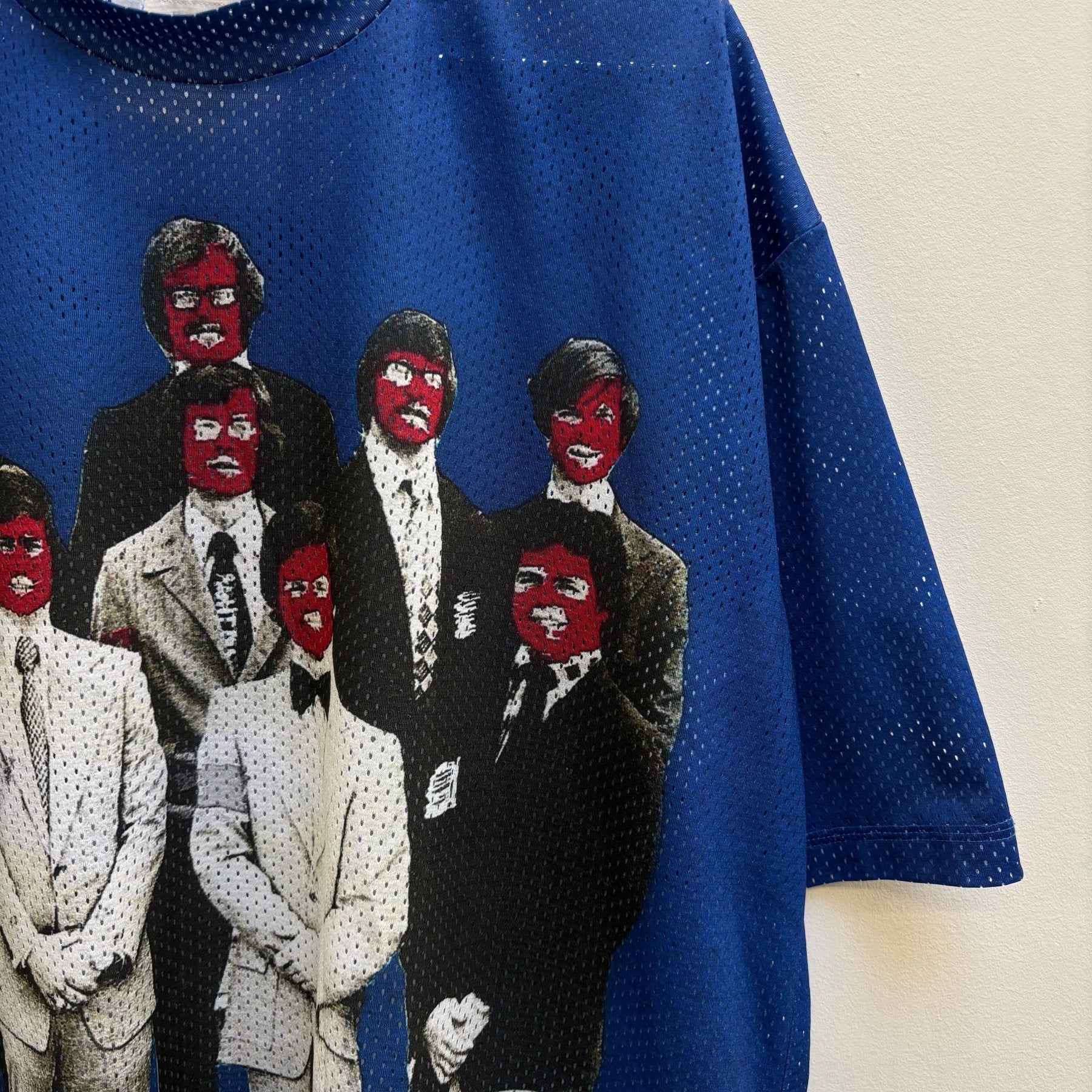 Kusikohc Perforated Jersey Graphic T-Shirt - Image 3