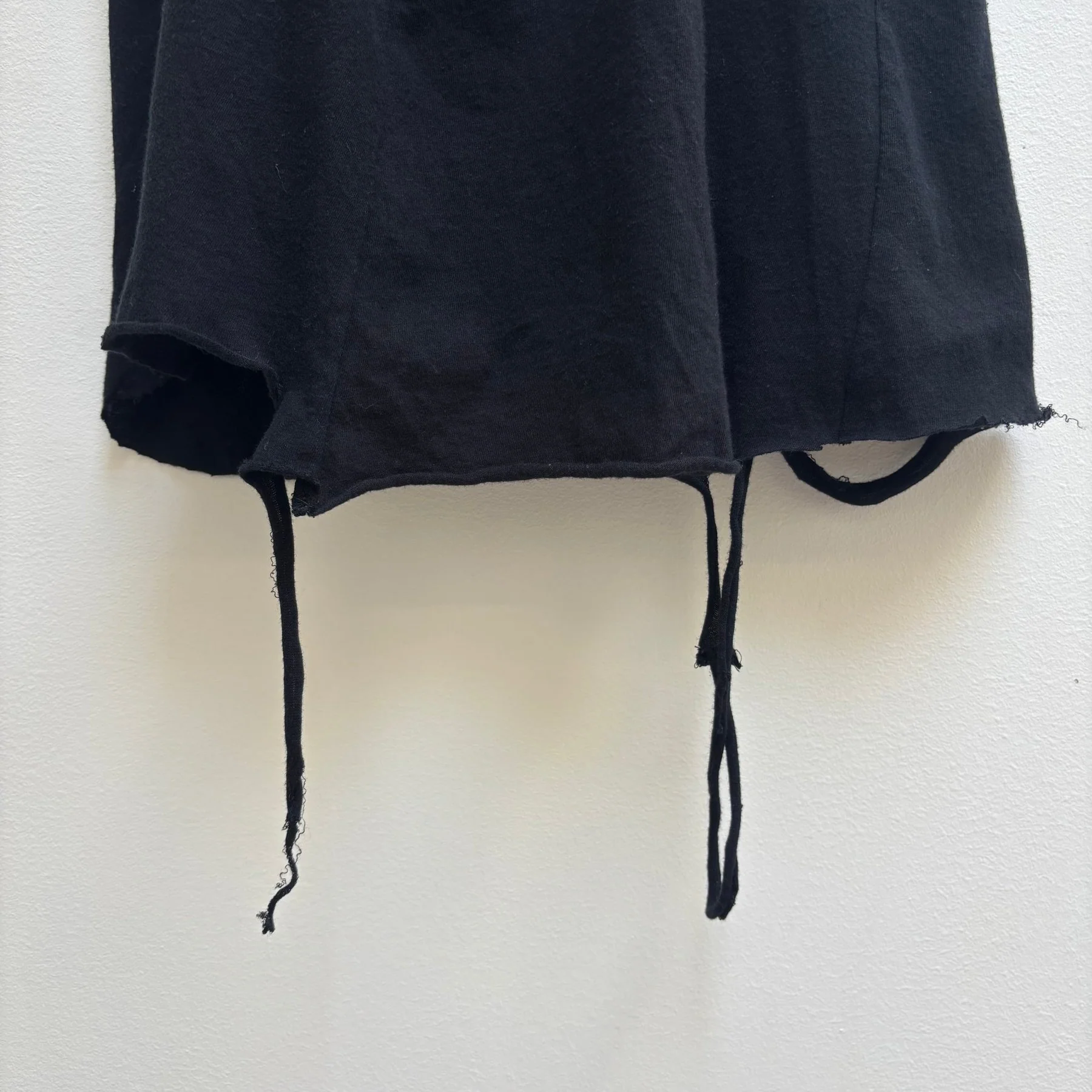 Le Grand Bleu (L.G.B) Distressed Tank Top - Image 11