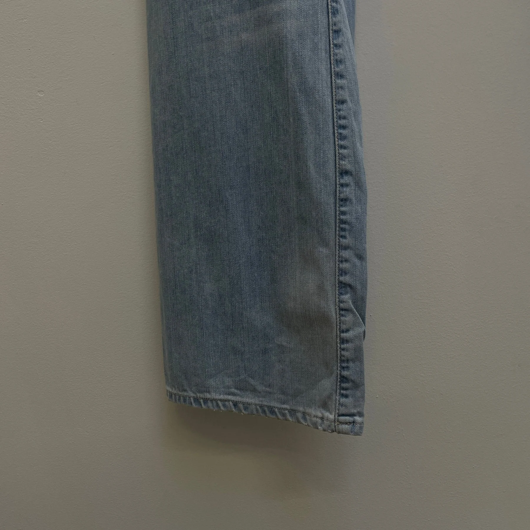 00s Levi’s Lightwash Engineered Jeans - Image 4