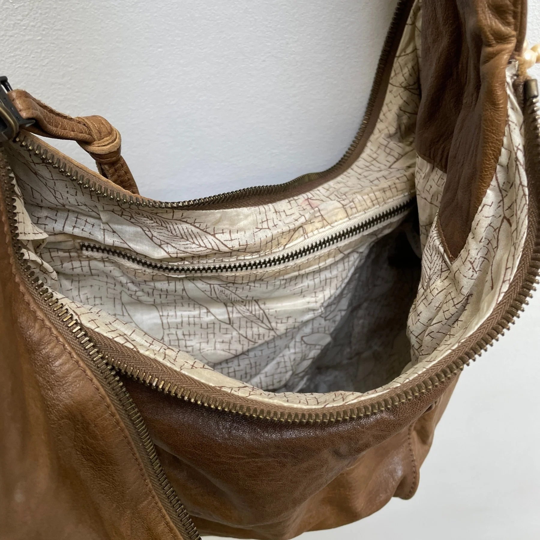 Marni Adorned Brown Leather Hobo Bag - Image 12