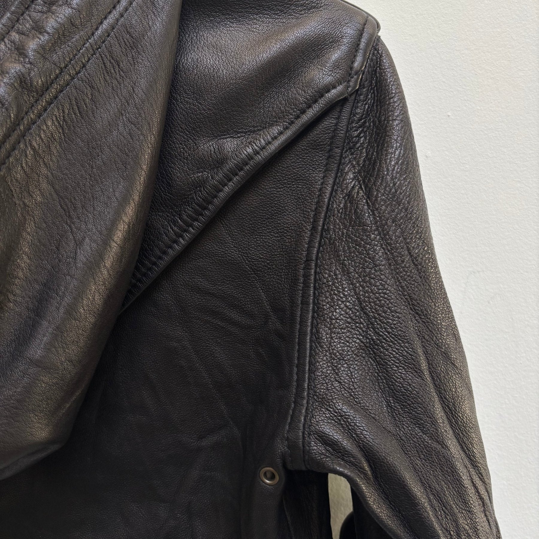 Mike & Chris Cropped Leather Jacket - Image 9