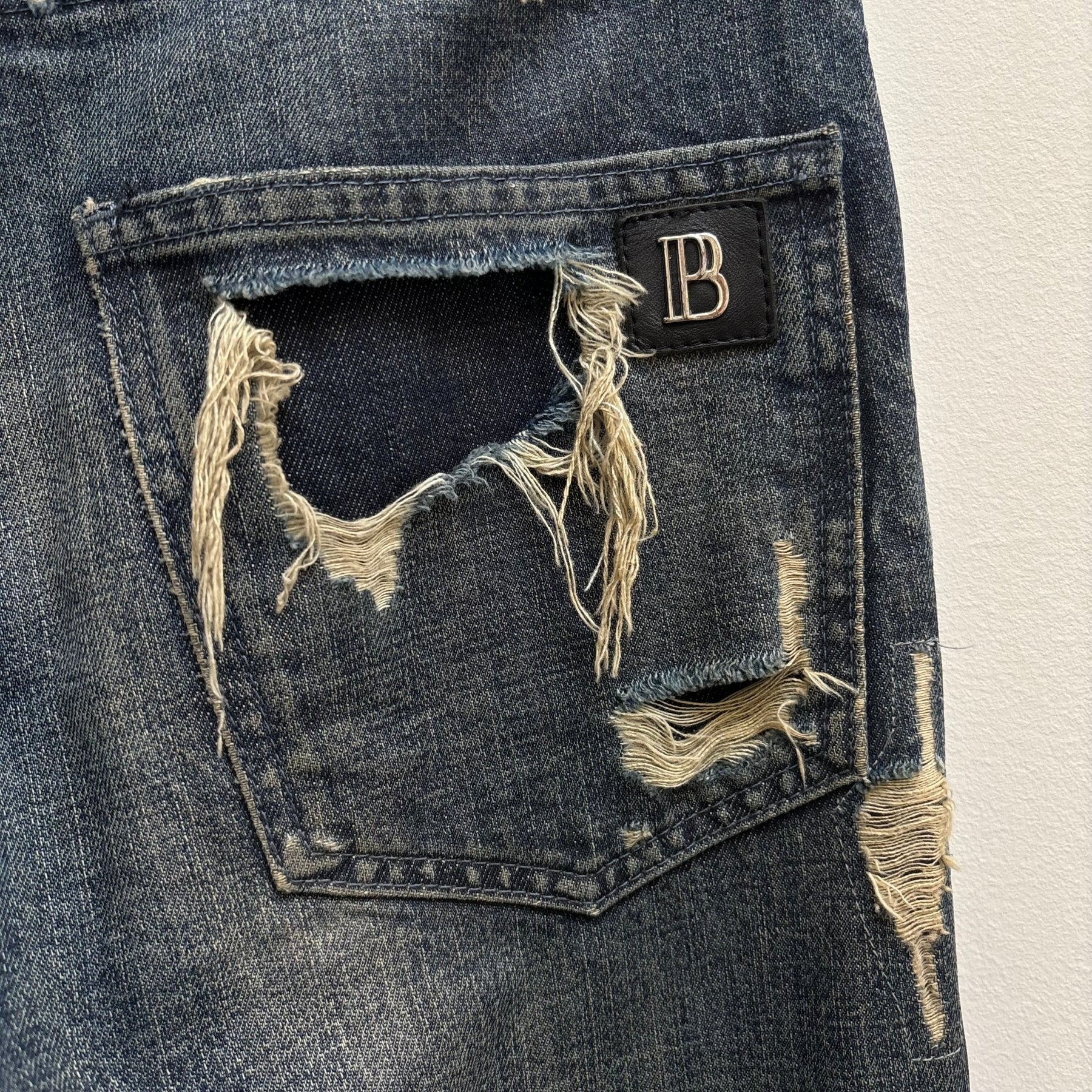 Pierre Balmain Distressed Jeans - Image 13