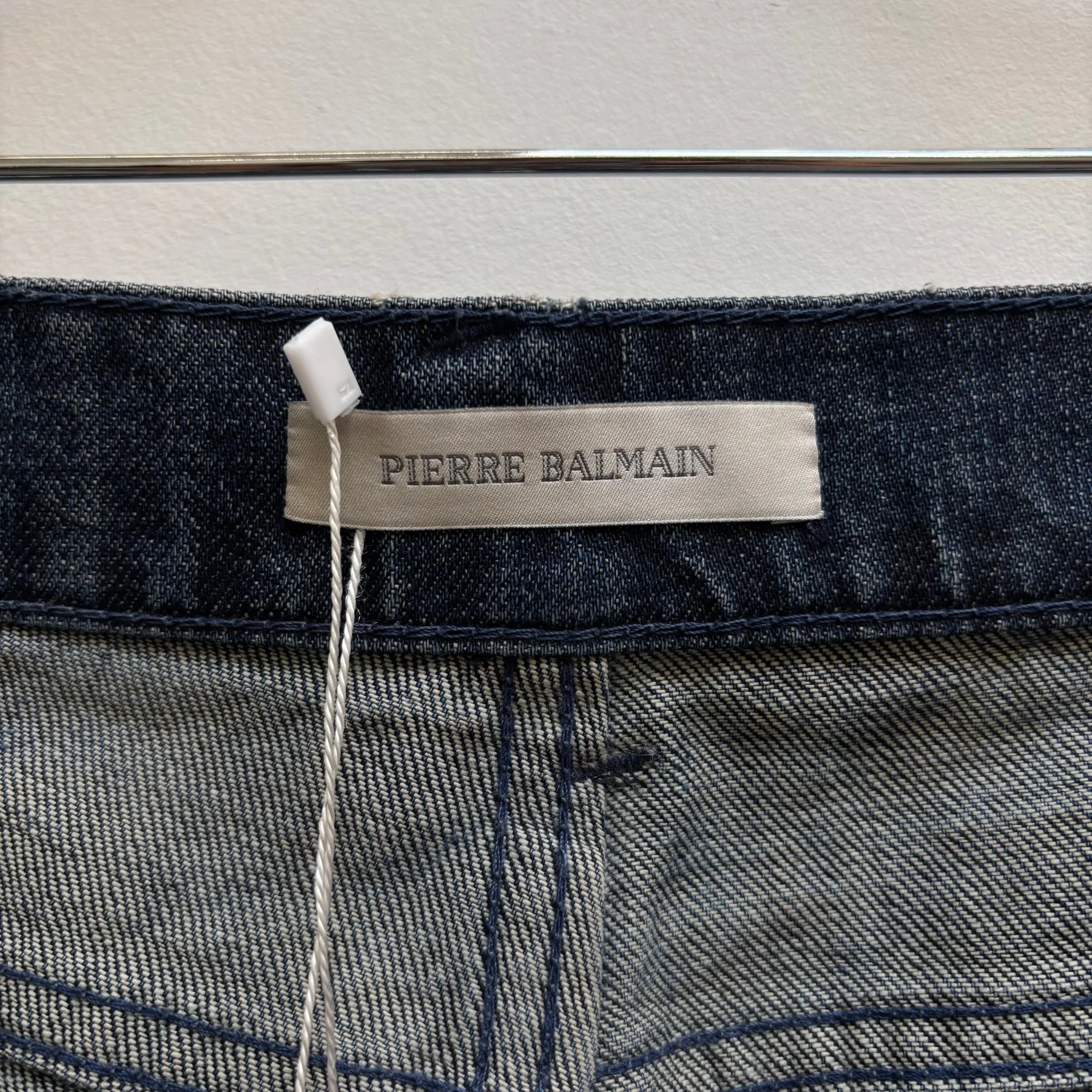 Pierre Balmain Distressed Jeans - Image 17