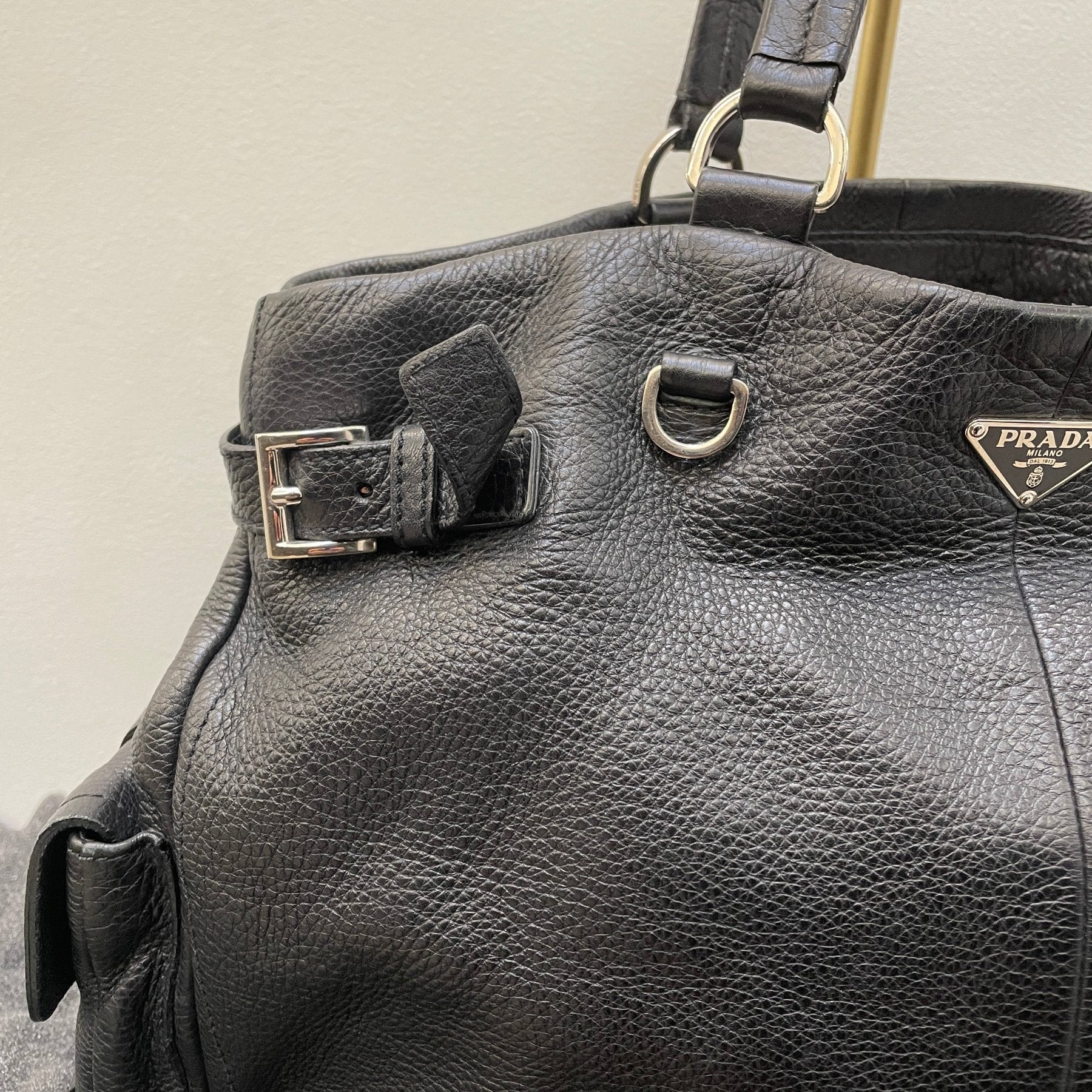 SS04 Prada Vitello Daino Side Pocket Leather Handbag - Image 3