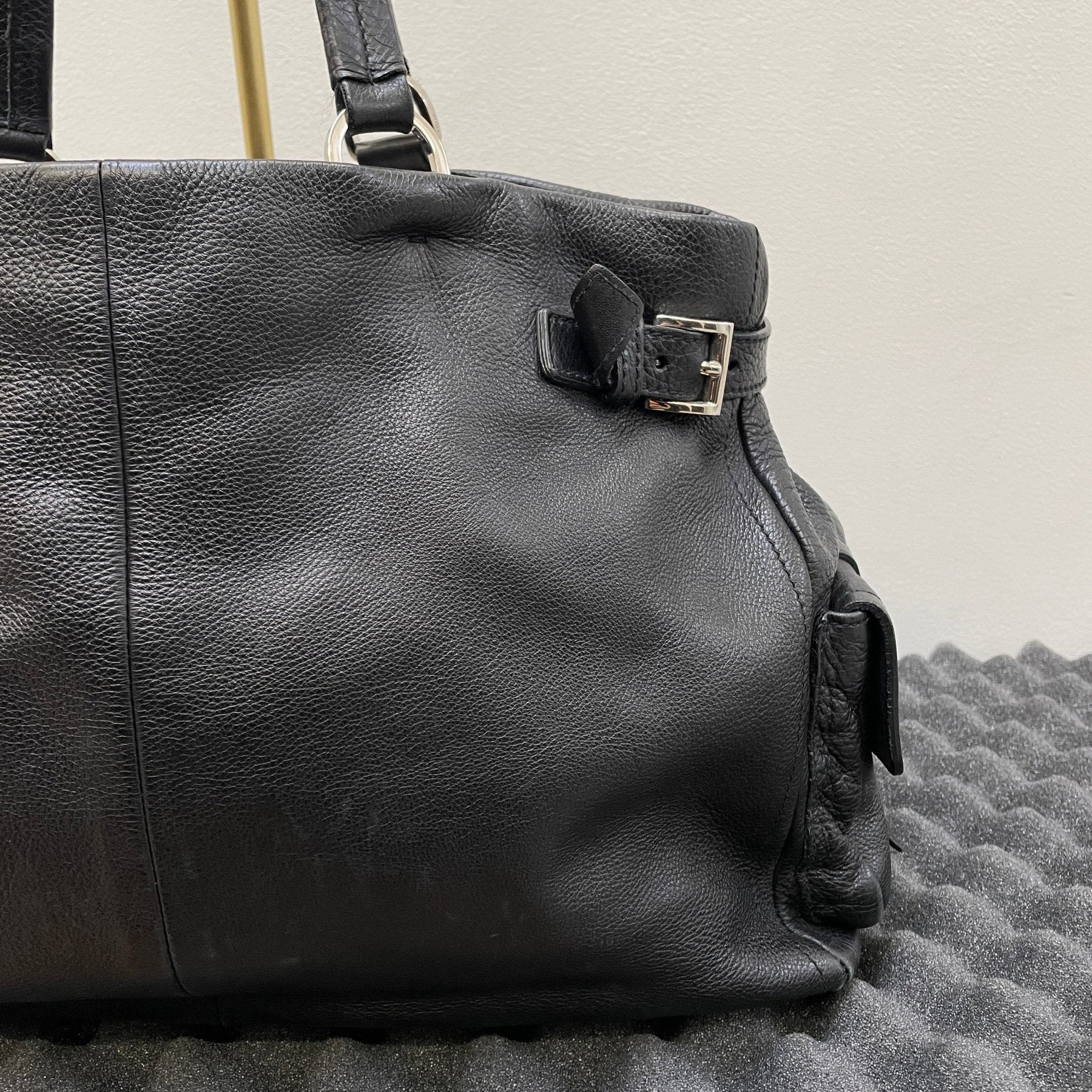 SS04 Prada Vitello Daino Side Pocket Leather Handbag - Image 9