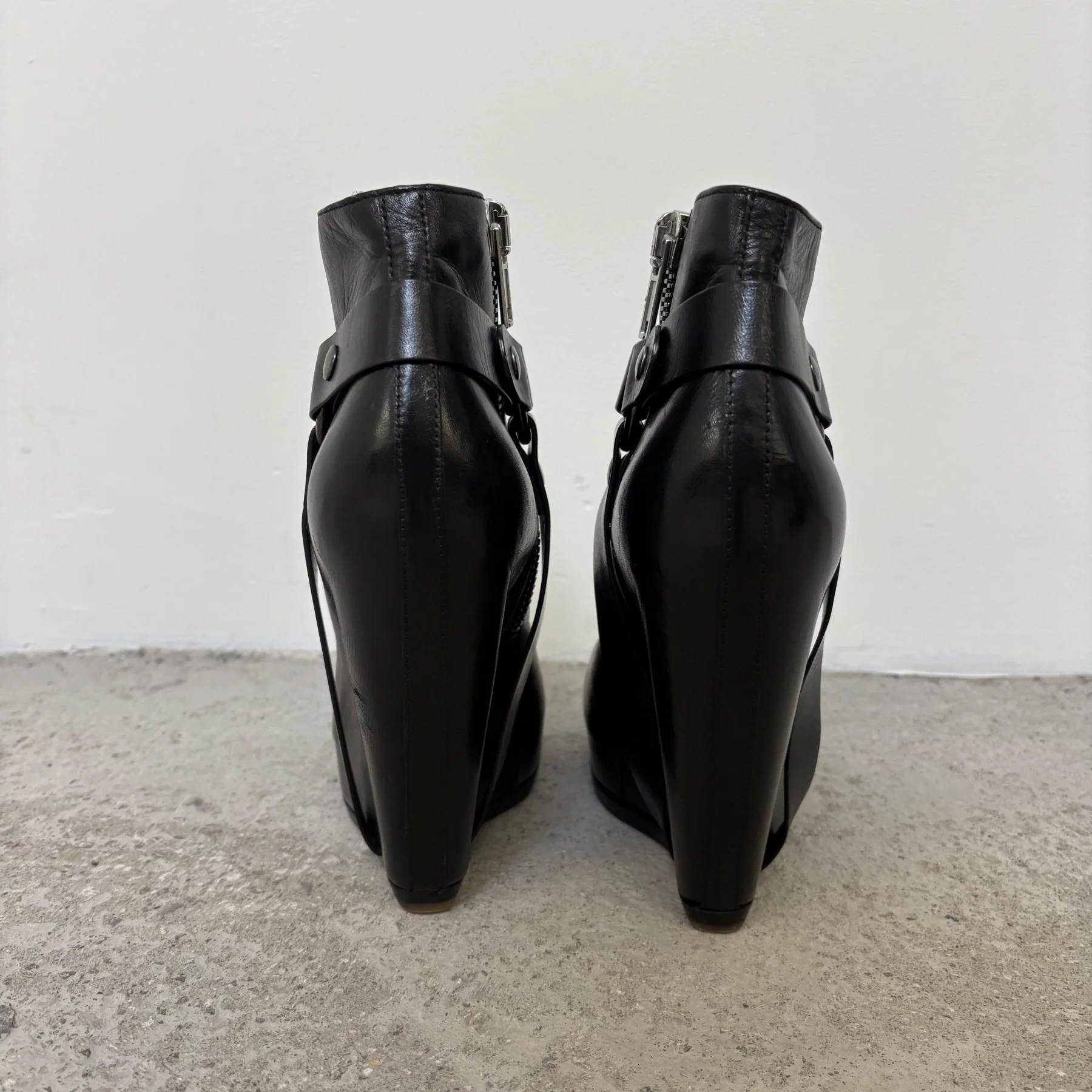 Rick Owens Wedged Buckle Heels - Image 4