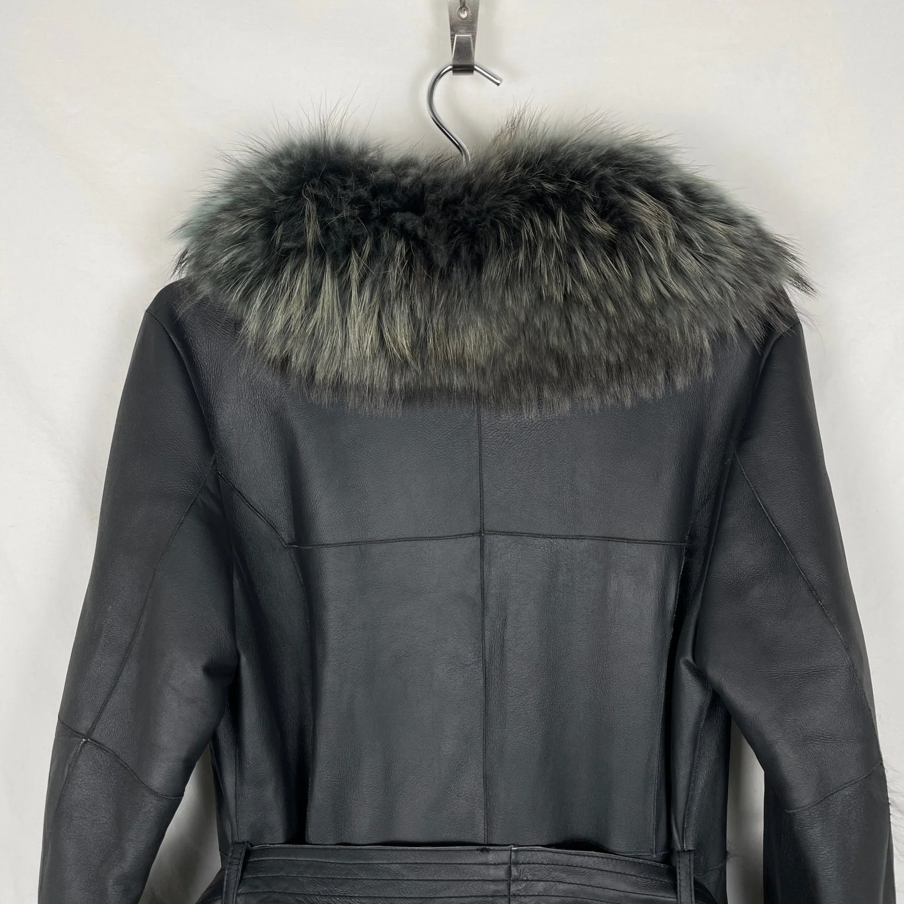 Ritsuko Shirahama Rabbit Fur Coat - Image 6