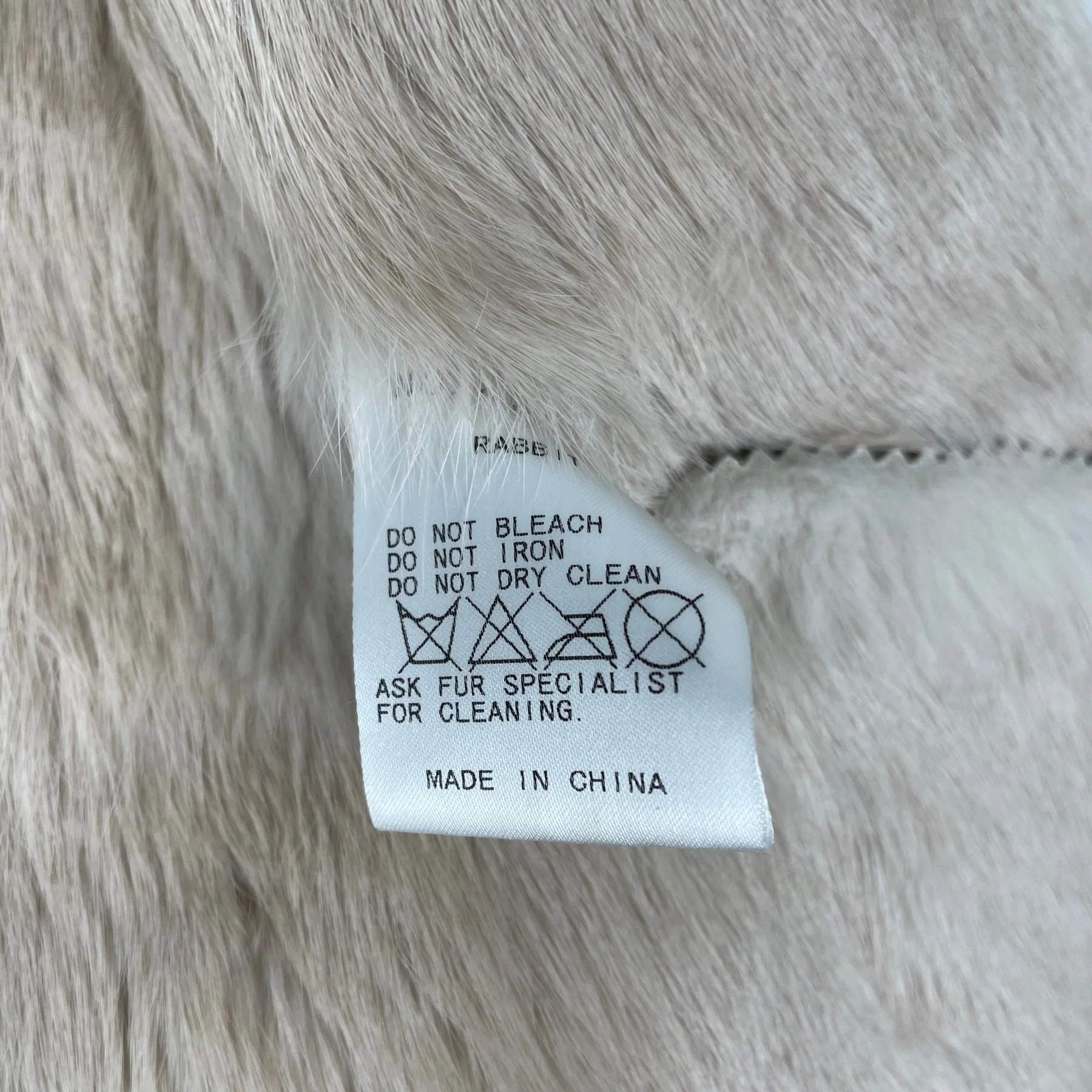 Ritsuko Shirahama Rabbit Fur Jacket - Image 10