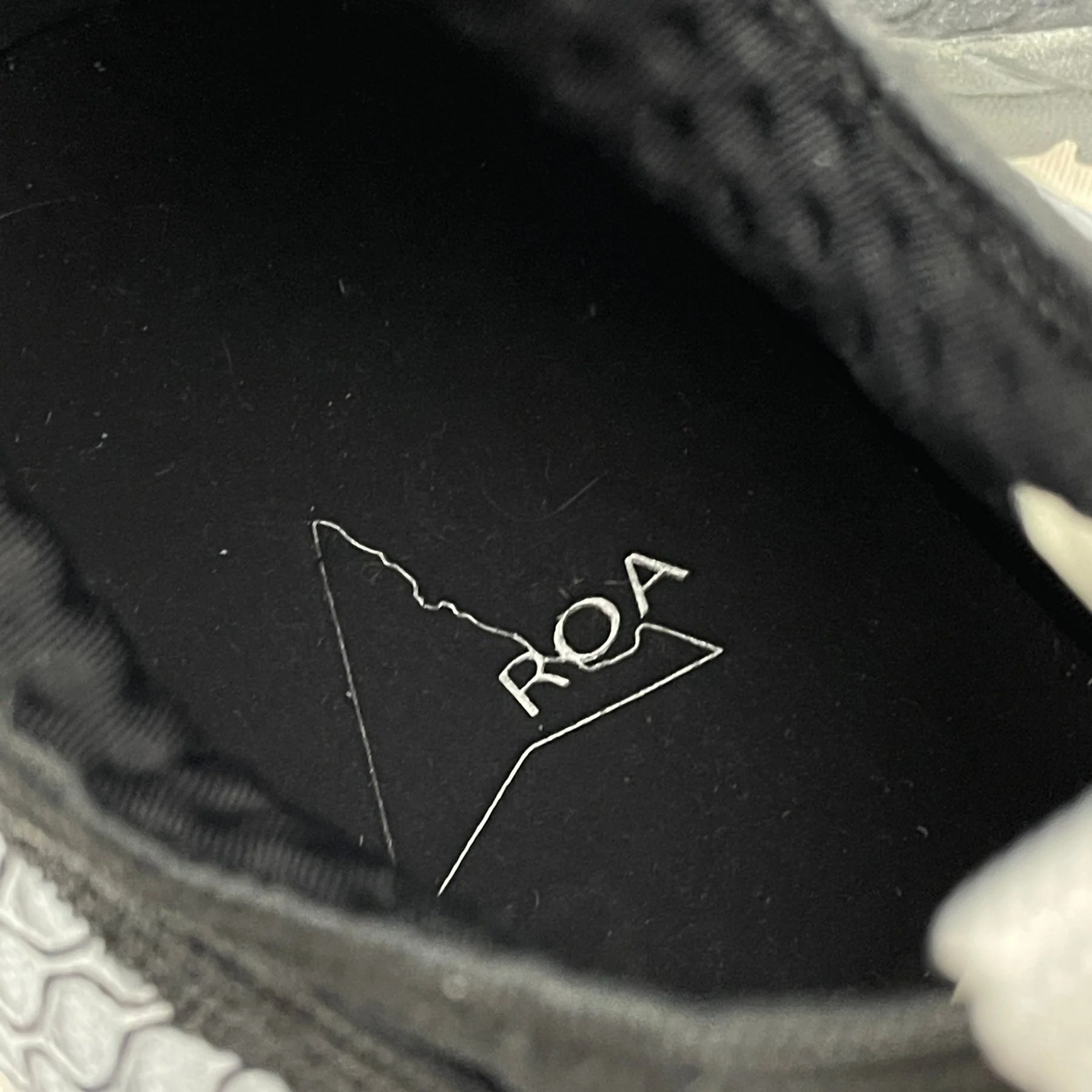 ROA Hiking Low Top Sneakers - Image 11
