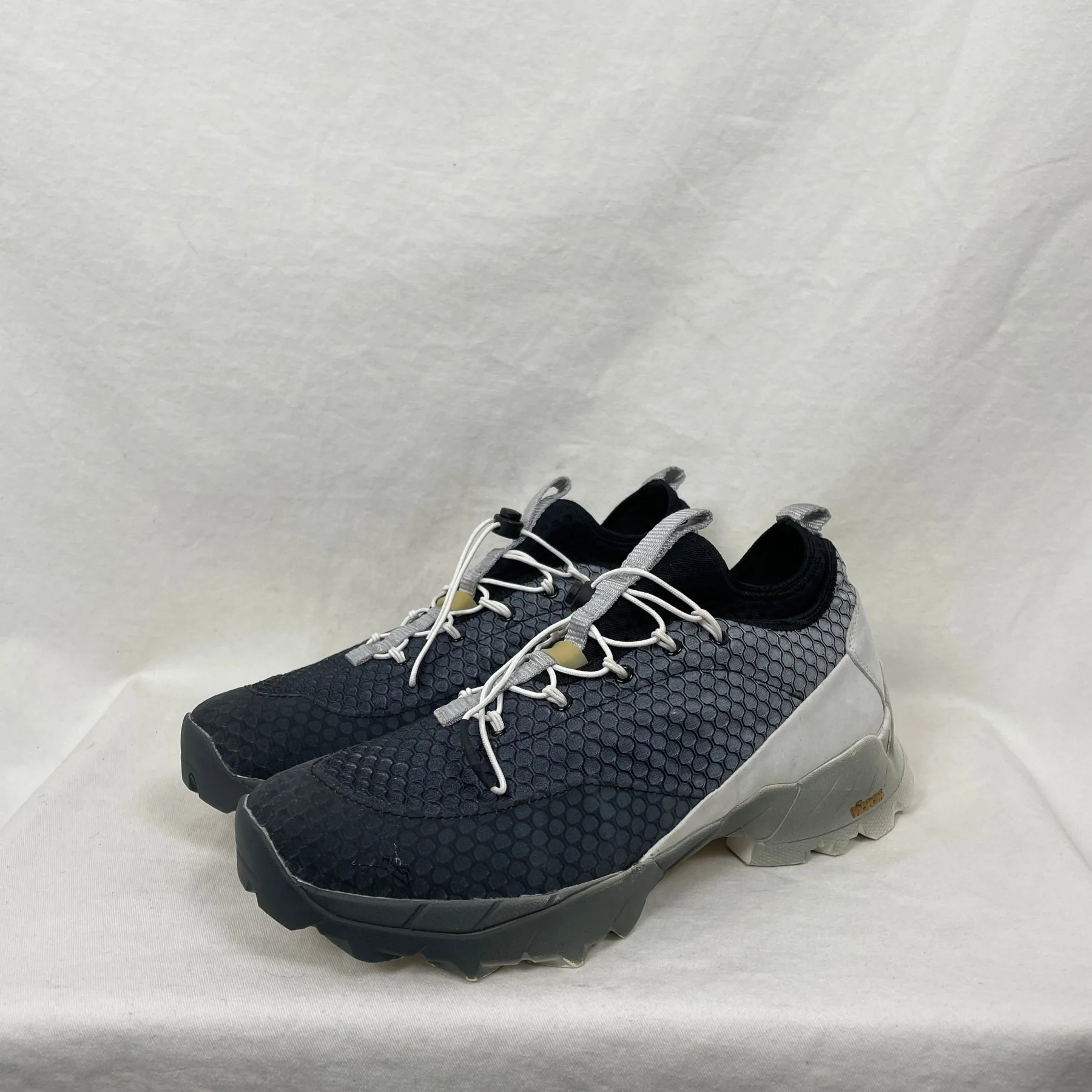 ROA Hiking Low Top Sneakers - Image 3