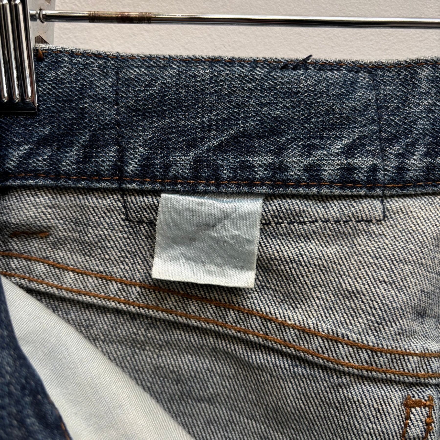 00s Shellac Rip & Repair Jeans - Image 15