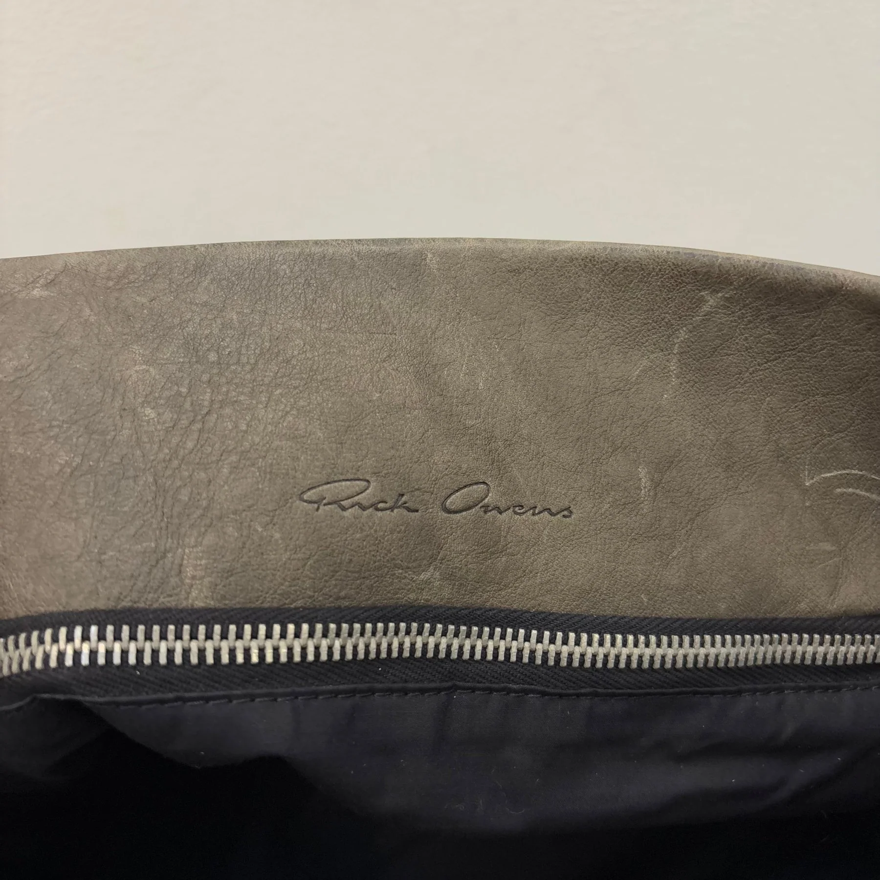 SS09 Rick Owens Leather Crossbody Bag - Image 13