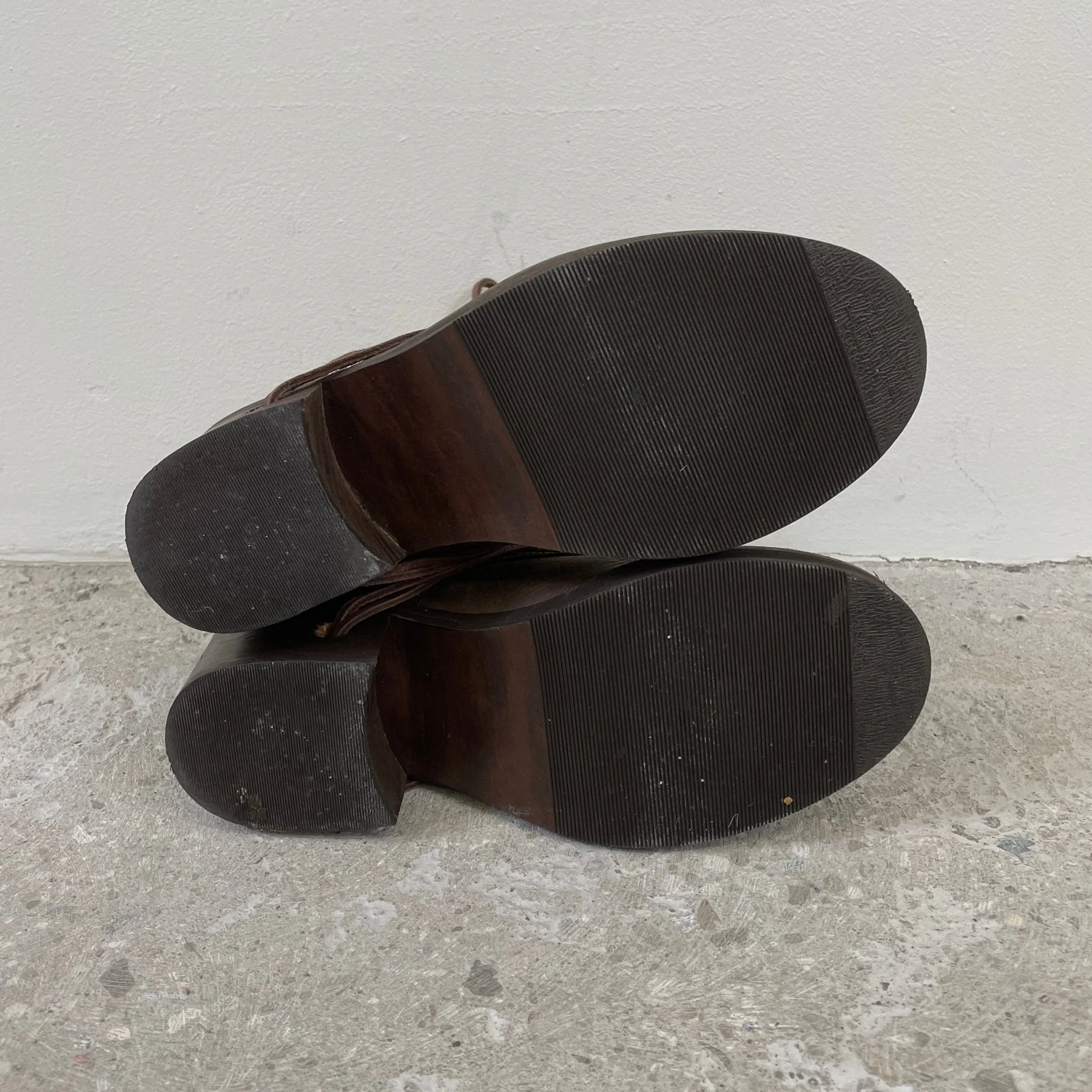 T2IN Dirt Brown Leather Bondage Boots - Image 7