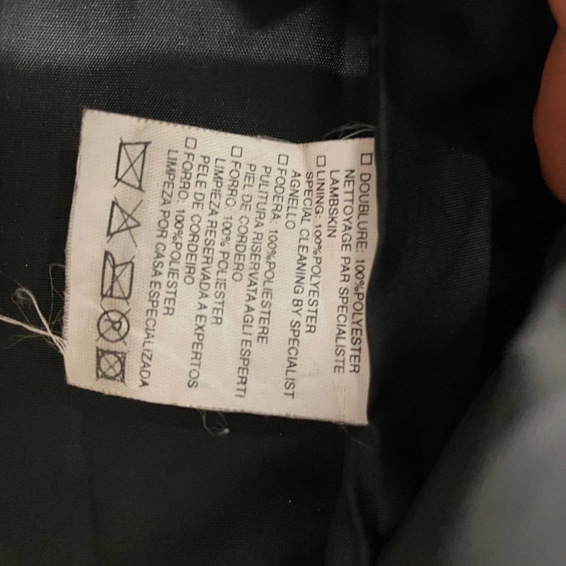 Vent Couvert Leather Buckle Skirt - Image 10