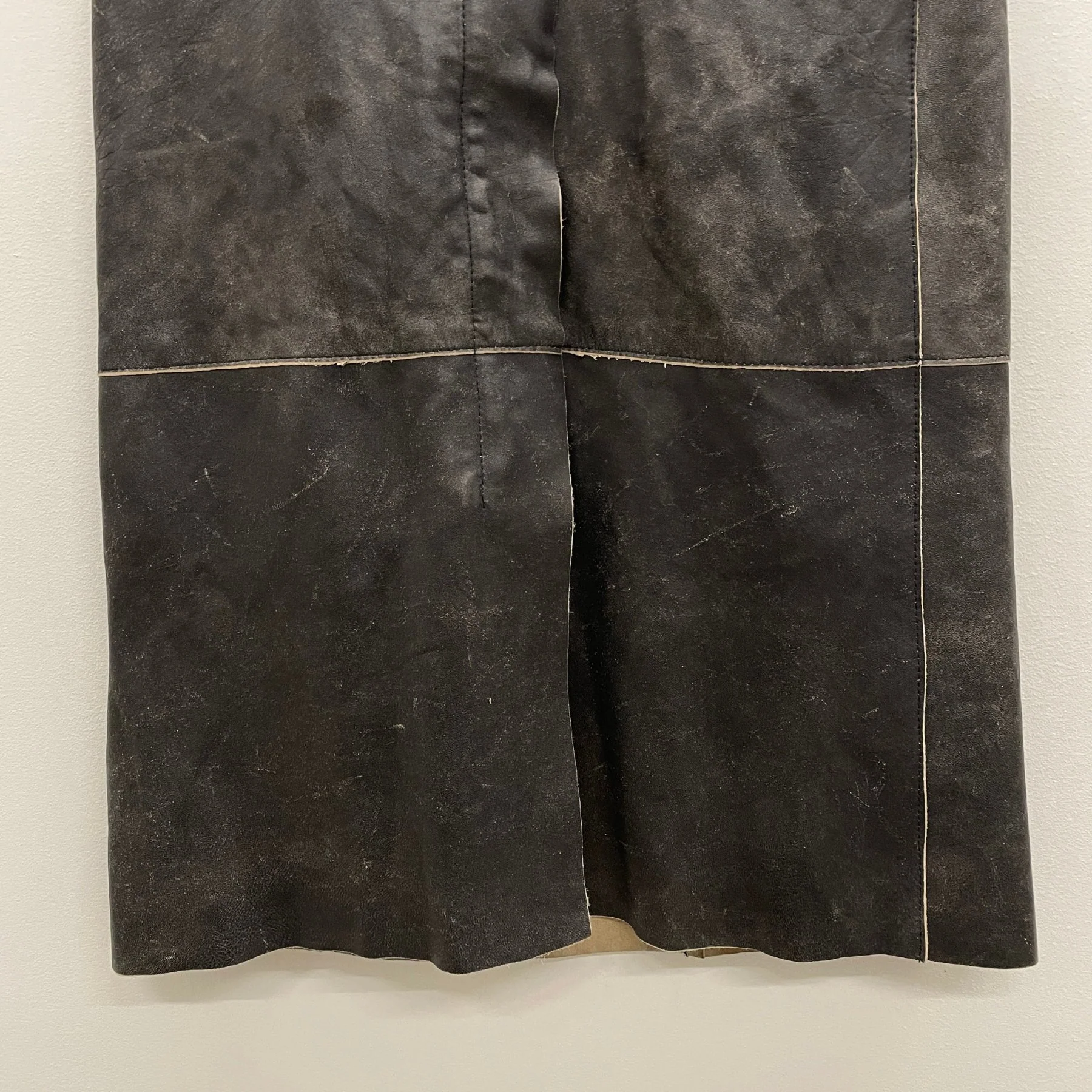 Vent Couvert Leather Buckle Skirt - Image 8