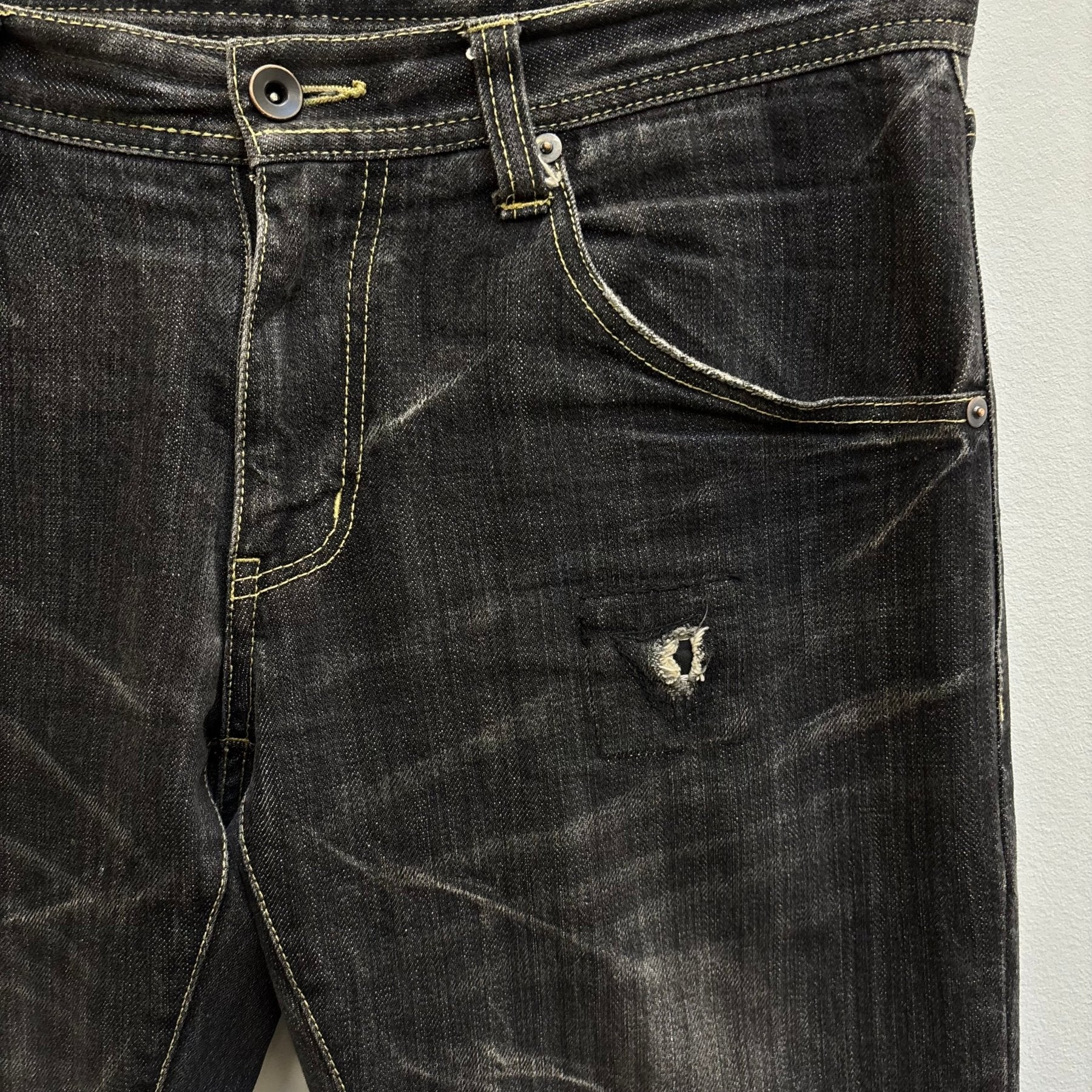 Tête Homme Acid Wash Distressed Denim Jeans - Image 8