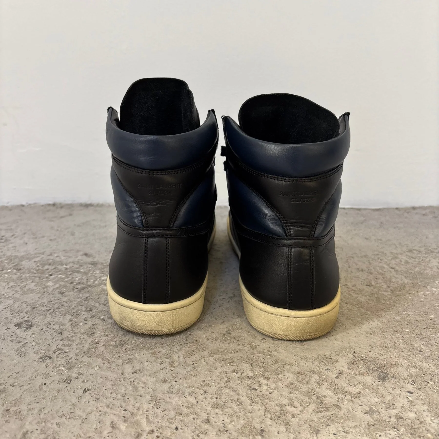 Yves Saint Laurent High-Top Leather Sneakers - Image 4