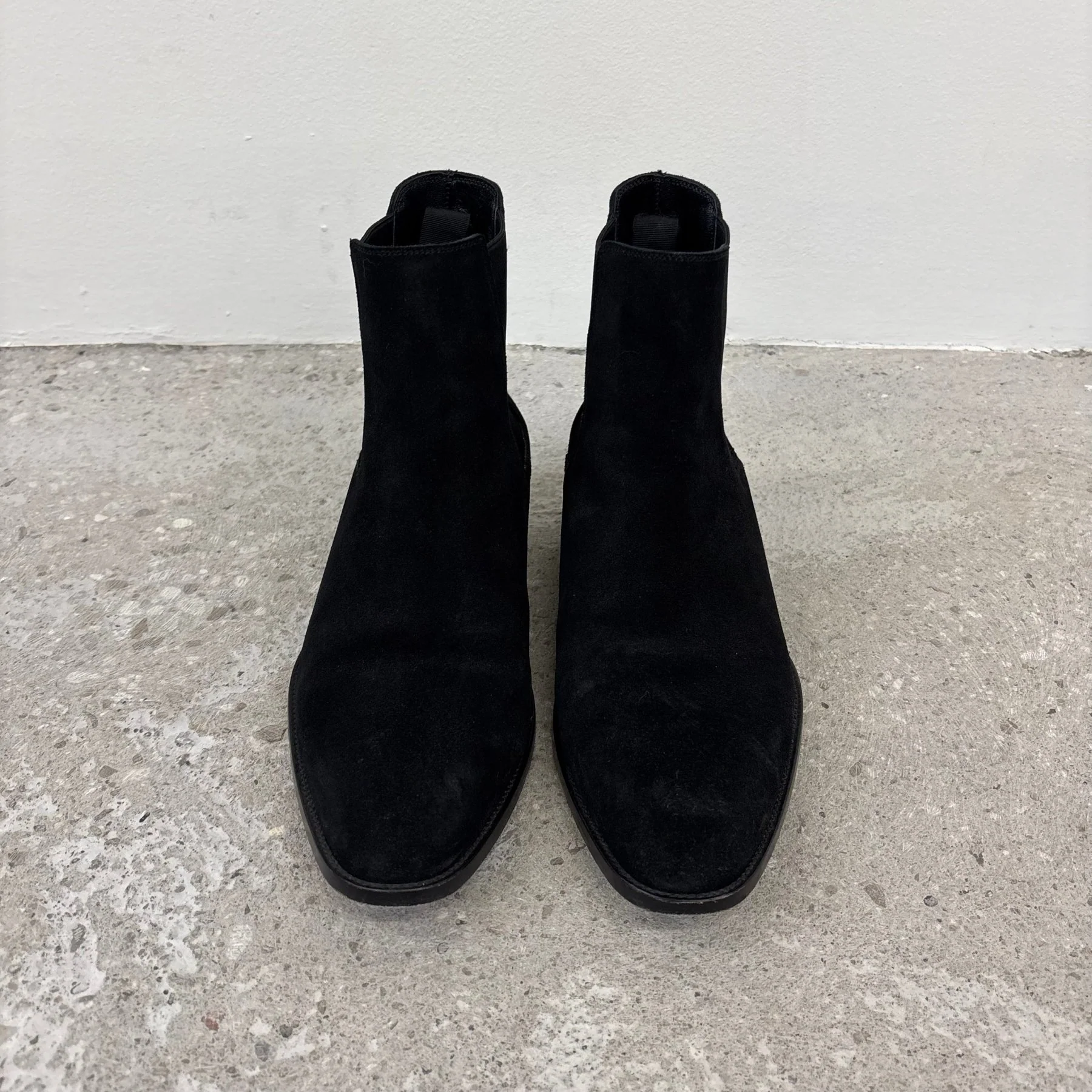 Yves Saint Laurent Wyatt Suede Chelsea Boots - Image 3